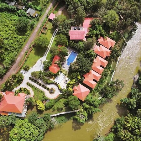 Regenta Jungle Resort Kabini Springs Begūr Exterior foto