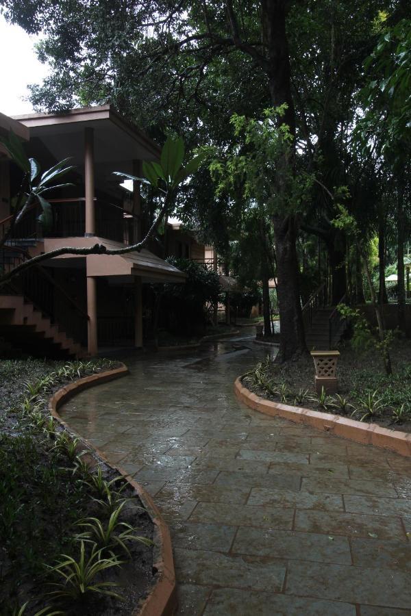 Regenta Jungle Resort Kabini Springs Begūr Exterior foto