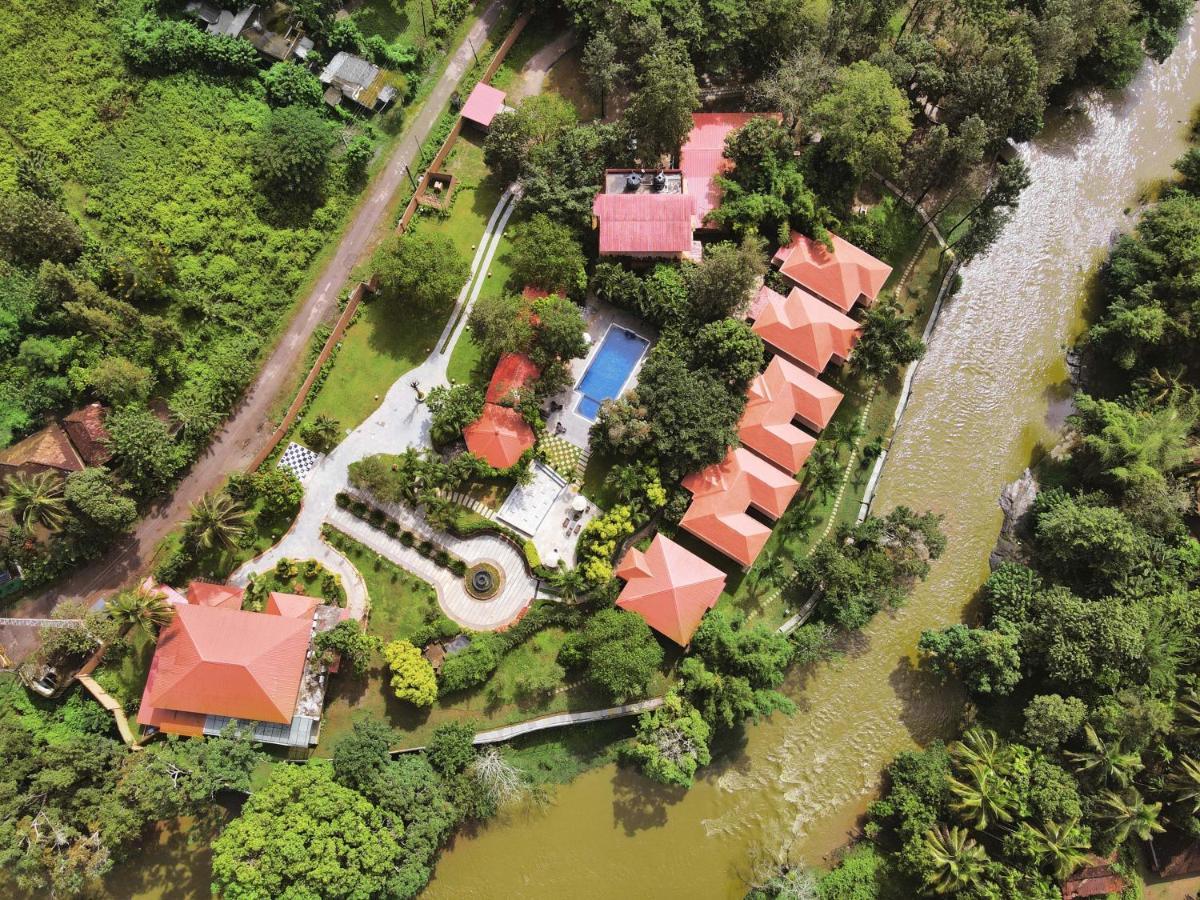 Regenta Jungle Resort Kabini Springs Begūr Exterior foto